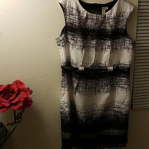 Nice Black and White Dress by Emma & Michele